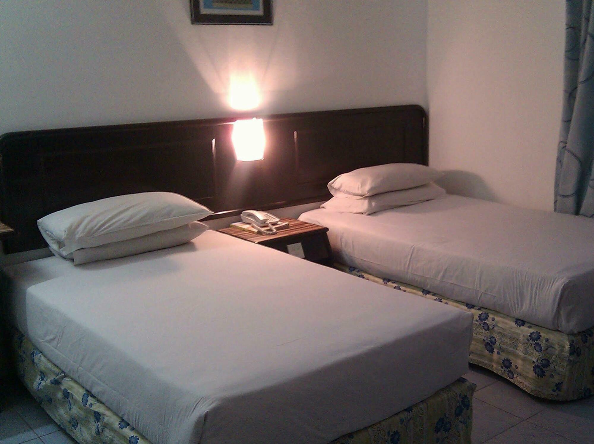 Wah May Hotel Kota Kinabalu Buitenkant foto